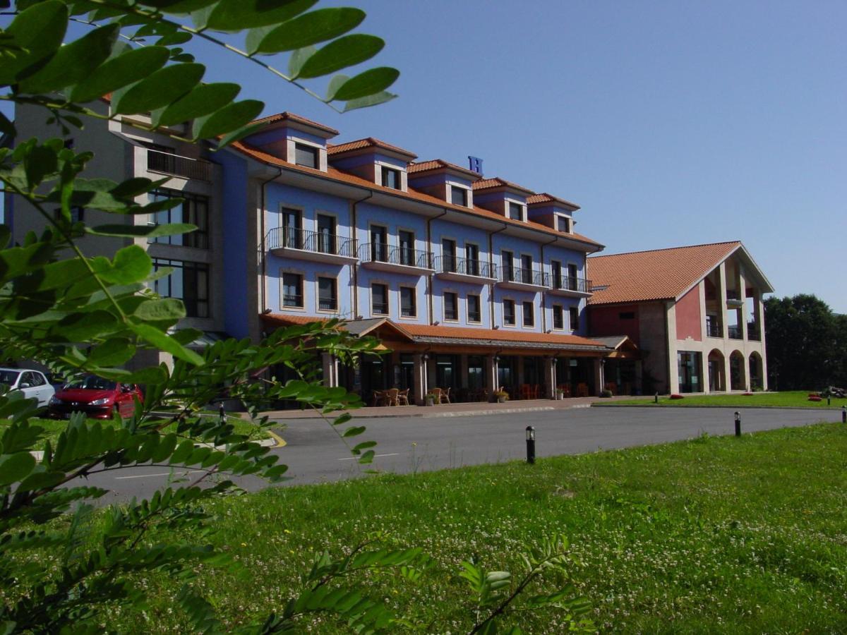 Hotel Cristina Noreña Εξωτερικό φωτογραφία